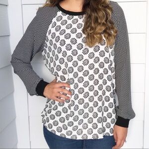 LOFT Black and White Mixed Print Long Sleeve Top Sz S